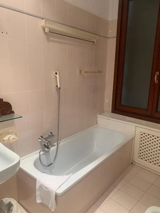 Venezia San Polo Corner Porzione Piano Nobile Apartment 0*, Venice
