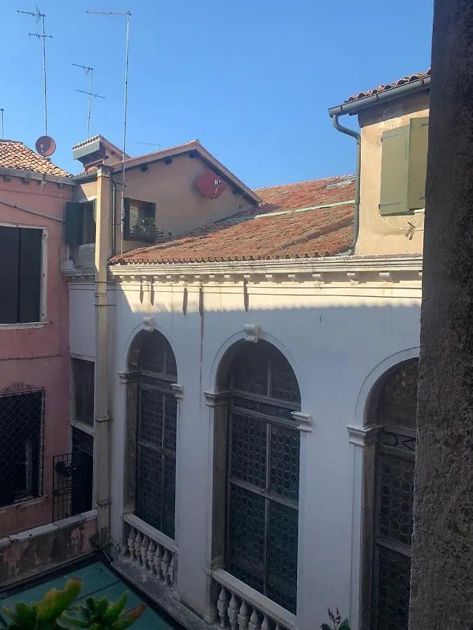 Venezia San Polo Corner Porzione Piano Nobile Apartment 0*, Venice